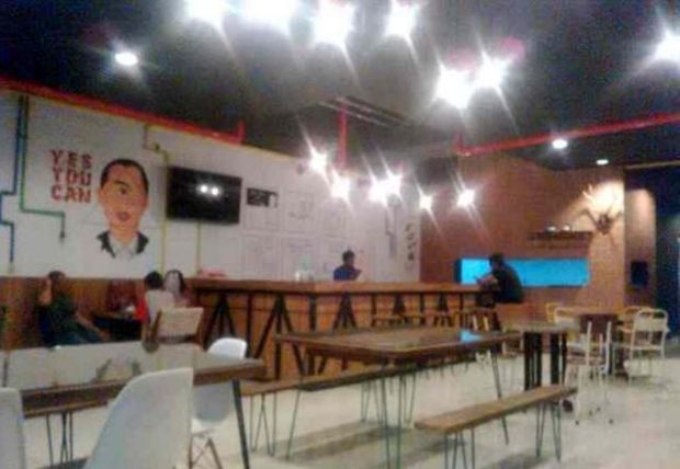 Pii Tuntut Jokowi Klarifikasi Gambar Mata Satu Di Kafe Milik