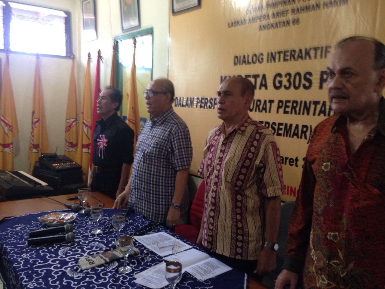 Tolak Komunis Gaya Baru, Laskar Ampera Interupsi Keras 