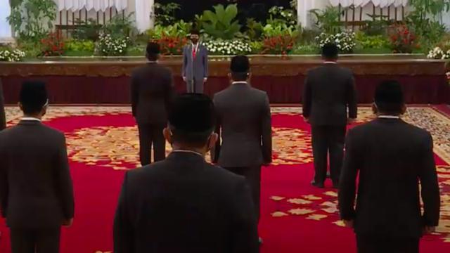 Reshuffle Bikin Kening Berkerut Salam Online